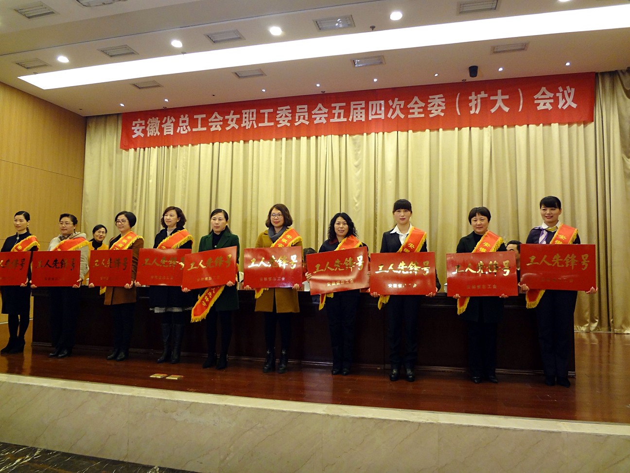 狼人无码精华av午夜精品